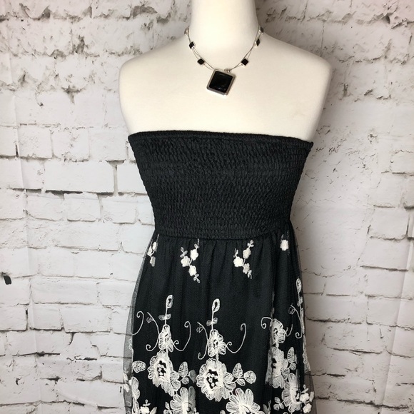 Strapless Dress - Picture 2 of 8